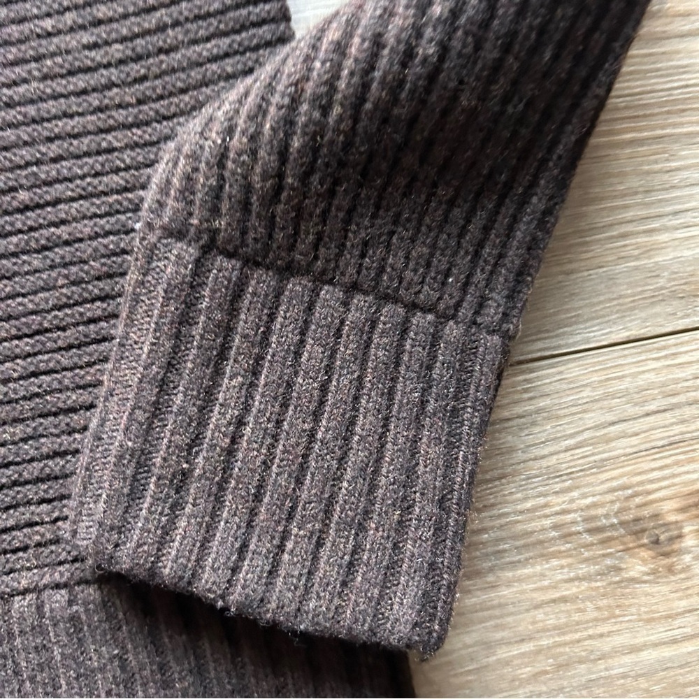 Banana Republic | Chunky Knit Italian Yarn Sweater in Chocolate Brown (Small) - Picture 9 of 15